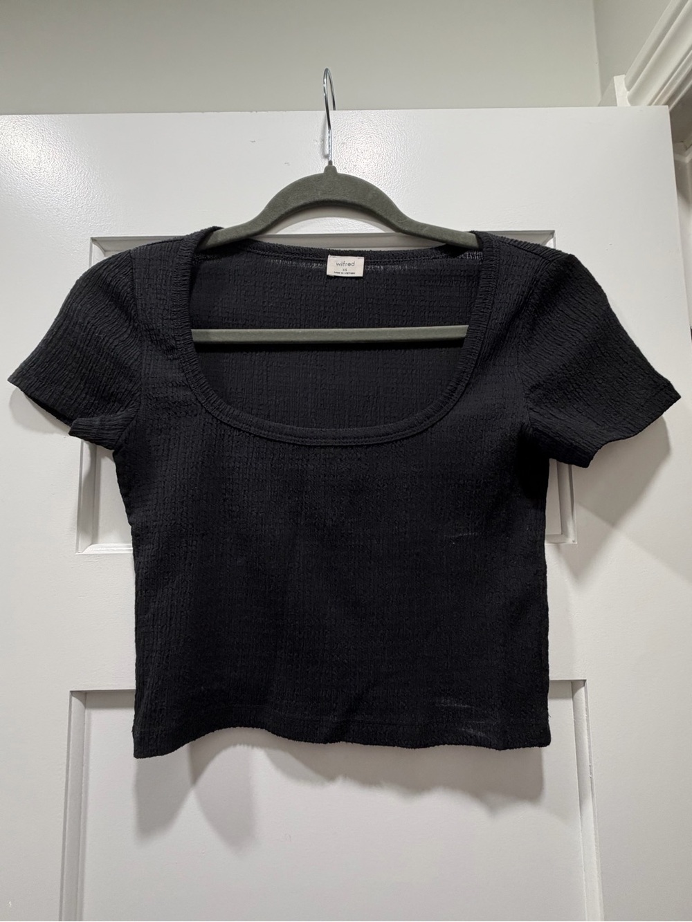 Wilfred Black Textured Scoop Crop Top
